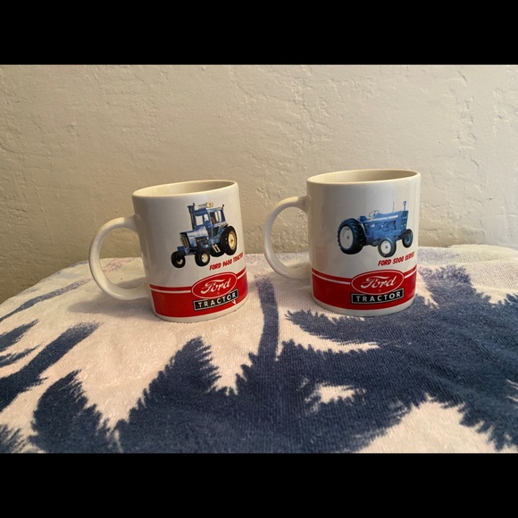 2 Collector FORD TRACTOR Licensed collectible ceramic mugs used - Picture 5 of 5